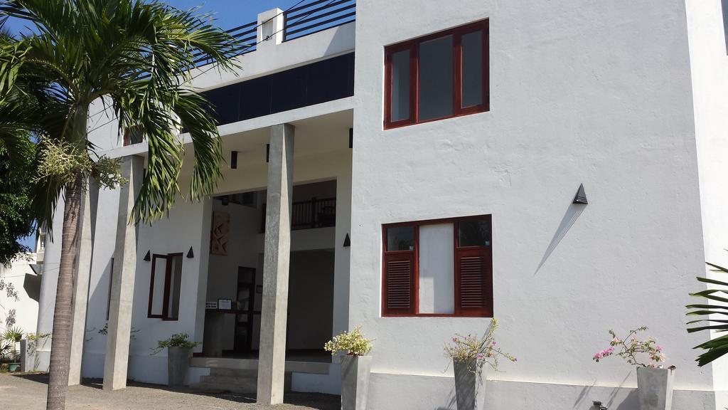 Ceylonica Beach Hotel Negombo Eksteriør bilde